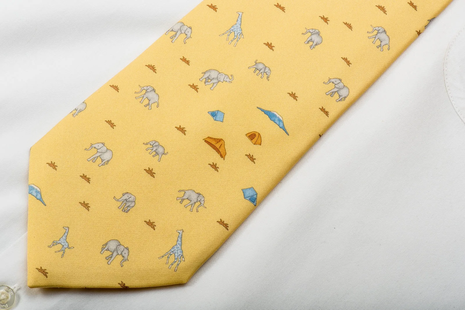 Hunting World Men's Silk Tie Printed Elephants & Giraffes On Yellow