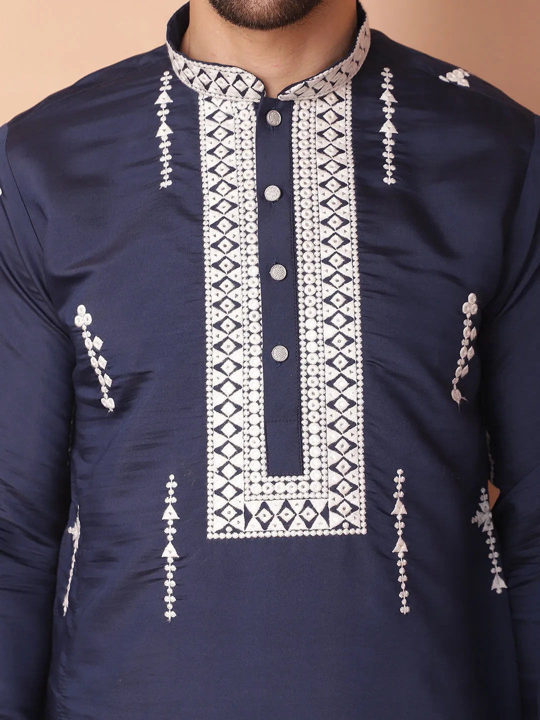 Men'S Collar Chikankari Embroidered Kurta With Pyjama