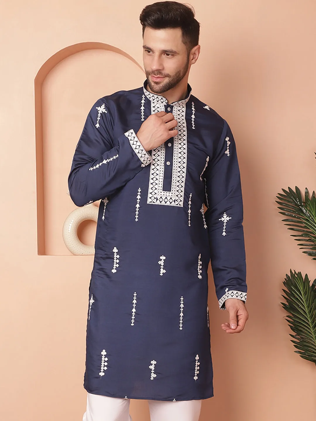 Men'S Collar Chikankari Embroidered Kurta With Pyjama